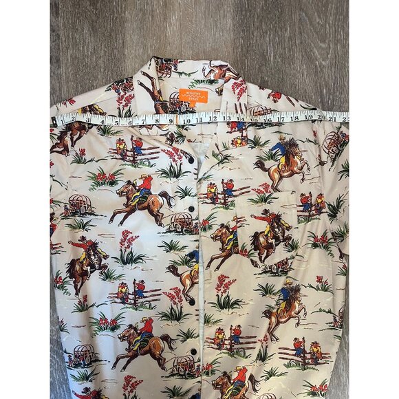 Cowboy Print Short Sleeve Button-Up Shirt By Negative Space Size L Beige Backgro - Picture 6 of 7